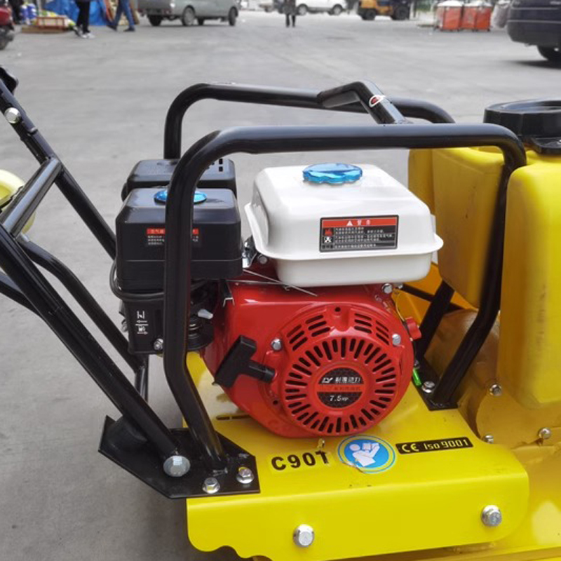 دكاكة اهتزازية صغيرة لدمك التر - مراجعة Plate Compactor Vibrator وسعره